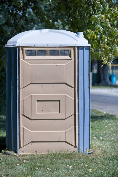 Portable Toilet Options We Offer in Reedley, CA